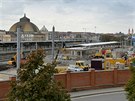 Nový terminál autobusového nádraí roste v tsném sousedství nádraí...