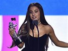 Ariana Grande na cenách MTV Video Music Awards. Uspla s klipem k písni No...