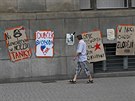 V ulicích Ostravy se po 50 letech znovu objevila protiokupaní hesla, vojáci i...