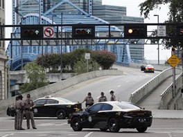 Střelba v Jacksonville na Floridě si vyžádala dohromady tři mrtvé, včetně...