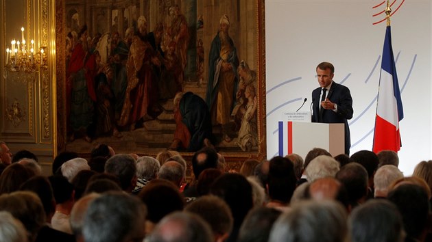 Francouzsk prezident Emmanuel Macron vystoupil kadoron konference francouzskch velvyslanc v Elysejskm palci v Pai. (27. srpna 2018)