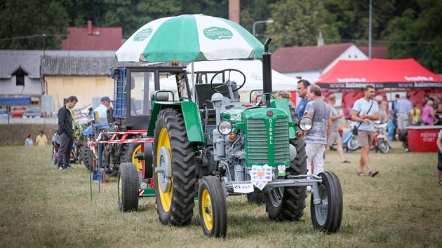 V Dráchově na Soběslavsku se konal sedmý ročník závodů traktorů Traktoriáda.