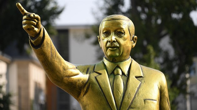 V německém Wiesbadenu se objevila socha tureckého prezidenta Recepa Tayyipa Erdogana. (28. srpna 2018)
