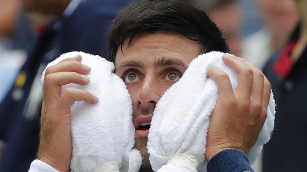 Novak Djokovi si chlad tv - vedro tenisty na US Open ni.