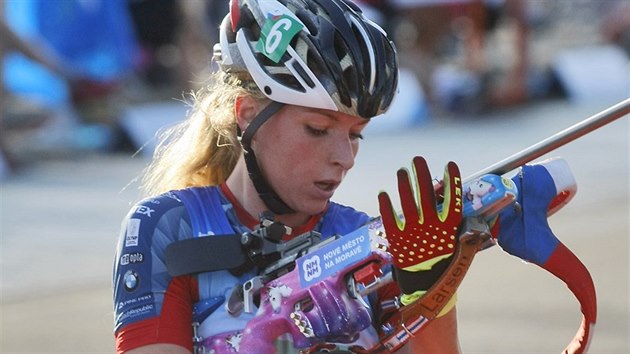 Markéta Davidová na mistrovství světa v biatlonu na kolečkových lyžích v Novém Městě na Moravě.