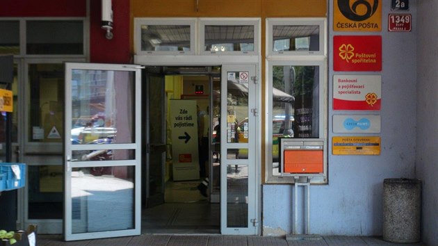 N�kdo nahl�sil v�bu�ninu u radnice Prahy 10, ��ad dnes z�stane zav�en�. (20.8.2018)