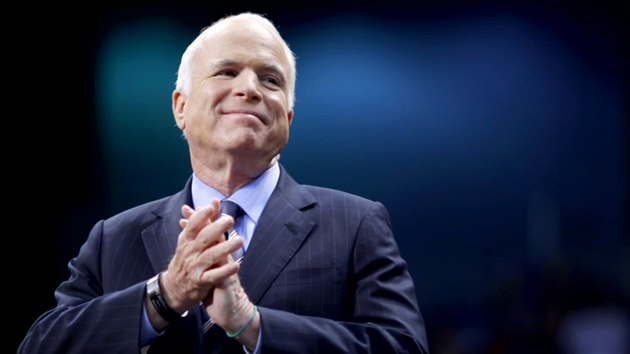 Zemel John McCain, americk sentor a vetern z Vietnamu