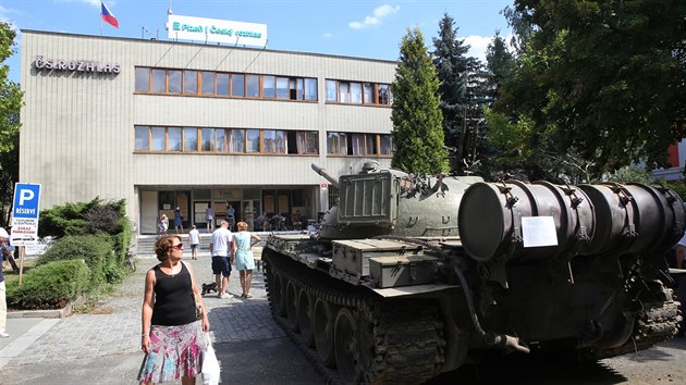 Vzpomínka na 21. srpen 1968 v Plzni. Před budovou Českého rozhlasu v Plzni se zastavil tank. (21. 8. 2018)