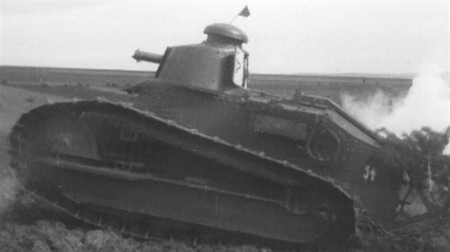 Lehk tank Renault FT ve vzbroji eskoslovensk armdy bhem zvrench manvr u Poliky v roce 1923