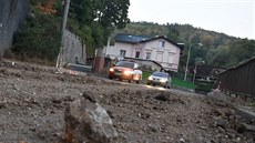 Sesuv �ásti skály uzav�el silnici v Lokti.