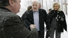 John McCain se svojí enou Cindy
