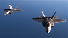 Letouny F-22 Raptor bhem cviení nad panlskem