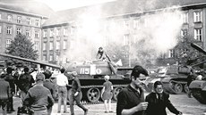 Nevzpomínejte na rok 1968 a otočte list, vybízí ruská diplomacie Čechy -  iDNES.cz
