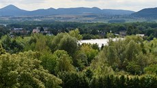 Pozemky v Krupce (na snímku), kde mla okupaní vojska po srpnu 1968 kasárna,...