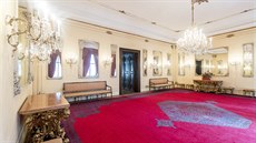V nejvtím sále paláce se konají recepce a diplomatické schzky (2.8.2018)