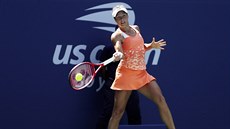 Nmecká tenistka Tatjana Mariaová se opírá do míku ve druhém kole US Open,...