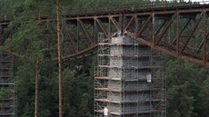 Stavbai se pustili do úplné rekonstrukce 118 let starého elezniního mostu...