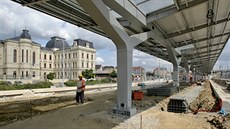 Práv zaíná oekávaná rekonstrukce památkov chránné hlavní budovy na nádraí v Plzni.