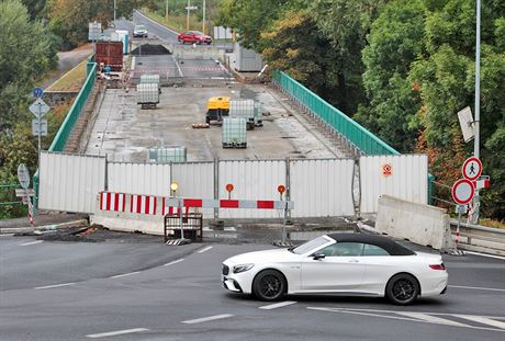Demolice a následná stavba nového mostu v Doubí bude letos nejdraím projektem editelství silnic a dálnic v Karlovarském kraji.