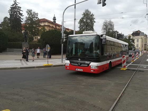 Od záí Technická správa komunikací zprovozní automobilovou a tramvajovou...