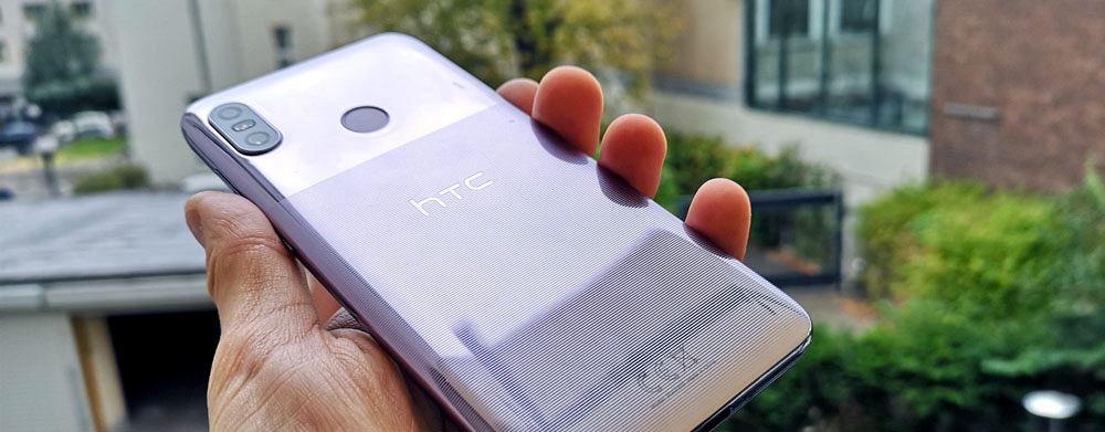 Tohle je nov HTC U12 life v celé jeho kráse. Musíme uznat, e mu to docela...