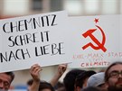 Chemnitz volá po lásce, vzkazuje jeden z demonstrant na protestu, který...
