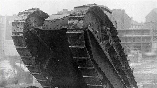Tank Renault FT pi vojskovch zkoukch eskoslovensk armdy (1922).
