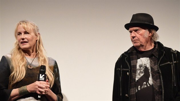 Manželé Daryl Hannahová a Neil Young (Austin, 15. března 2018)