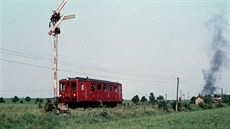 Motorový vz M131.1133 na vlaku 90705 opoutí stanici Smidary, 29. 5. 1976,...