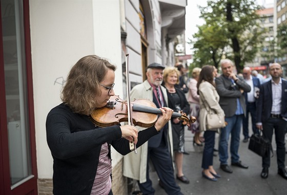 Bhem prologu k festivalu Dvoákova Praha zaznla Dvoákova hudba i na ulici.