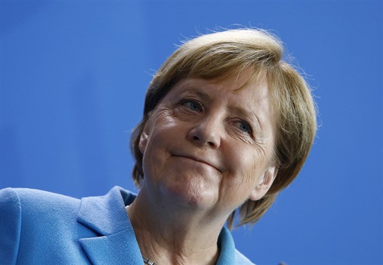 Nmecká kancléka Angela Merkelová na tiskové konferenci po spoleném jednání s...