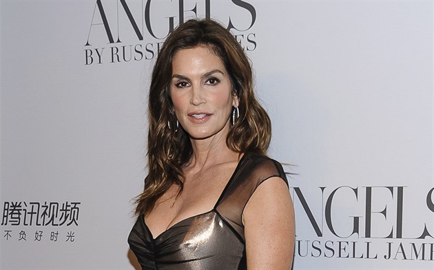 OBRAZEM: Celebrity, které drží šest dnů dietu a sedmý den se přejídají