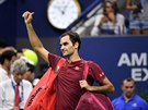 Roger Federer se louí s publikem na US Open po osmifinálové poráce.