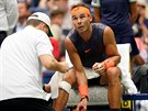 Bhem semifinálového stetnutí si nechal Rafael Nadal pevázat koleno.