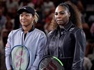 Amerianka Serena Williamsová (vpravo) a Japonka Naomi Ósakaová pózují ped...