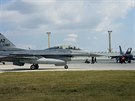 Nad Námtí létaly stíhaky F-16 i bojové vrtulníky