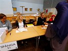 Volby v peván pisthovalecké tvrti Rinkeby ve Stockholmu (9.9.2018)