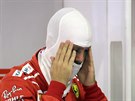 Nmecký jezdec Sebastian Vettel ze stáje Ferrari.
