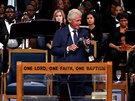 Bill Clinton promluvil na pohbu Arethy Franklinové v detroitském baptistickém...