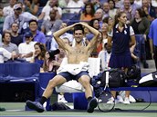 Novak Djokovi bhem tvrtfinle US Open.