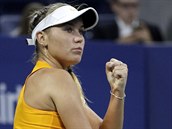 AMERICKÁ TEENAGERKA. Devatenáctiletá tenistka Sofia Keninová slaví zisk fiftýnu...