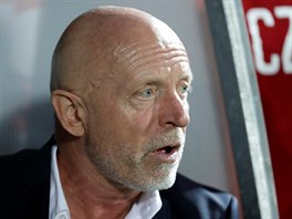 Karel Jarol&iacute;m, tren&eacute;r česk&eacute; fotbalov&eacute; reprezentace.