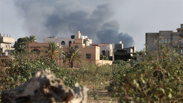 Tripolisem zmtaj boje mezi znesvenmi milicemi (28. srpna 2018)