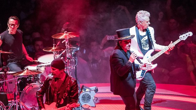 Koncert irské kapely U2 v Berlíně (31. srpna 2018).