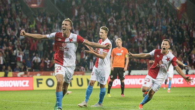 Tom Souek (vlevo) ze Slavie vstelil druh gl proti Plzni.