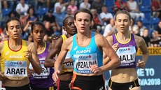 Simona Vrzalová v ele závodu na 1500 metr na mítinku v Ostrav
