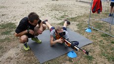 Trenér Jan Válka dohlí�í na redaktora.