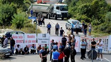 Kosovtí Albánci zablokovali srbskému prezidentovi silnici do srbské osady v...