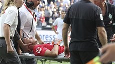 Český gólman Jiří Pavlenka z Brém se v zápase německé Bundesligy zranil.