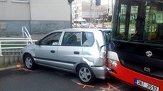 Nehoda autobusu s autem na námstí Hrdin. (4.9.2018)
